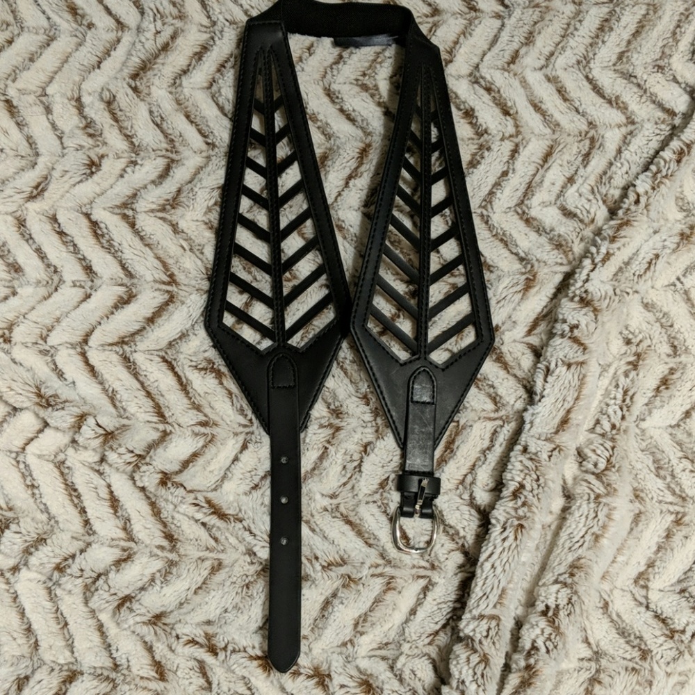Express Black Belt - Feather or Leaf Style - M/L
